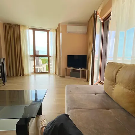 Long Sunny * Shkorpilovtsi