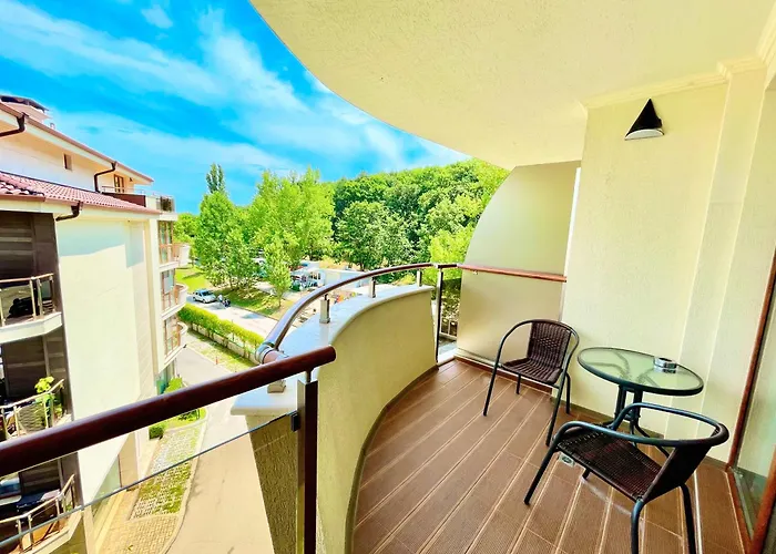 Long Sunny Appartement Shkorpilovtsi