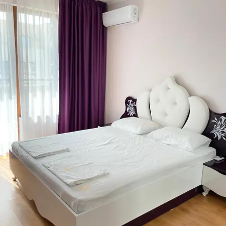 Long Sunny Appartement Shkorpilovtsi