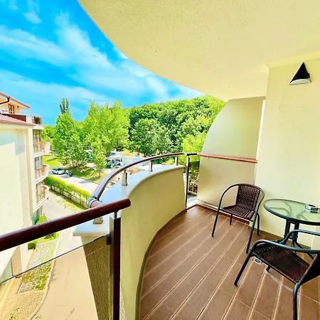 Long Sunny Appartement Shkorpilovtsi